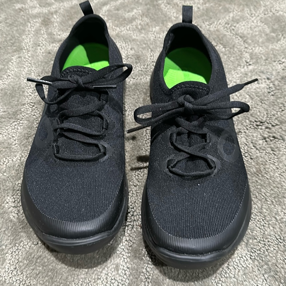 Oofos Shoes Size 8.5 US. 39.5 EU